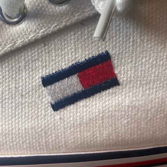 Tommy Hilfiger White Canvas Freudian Sneakers - Picture 5 of 12